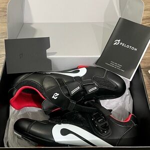 Womens Peloton cycling shoes size 9.5